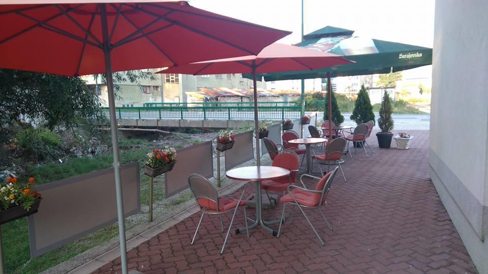 Hotel Seos Hadzici Exterior photo